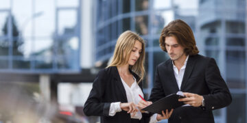 Γιατί οι αυξήσεις μισθών θα φέρουν αυξήσεις εισφορών