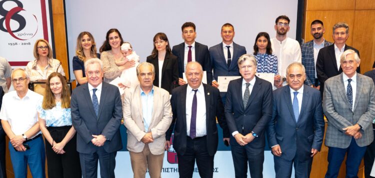 ΠΑ.ΠΕΙ: Μεταπτυχιακό στην Αναλογιστική στην ασφαλιστική αγορά και υποτροφίες από την ΕΑΕΕ