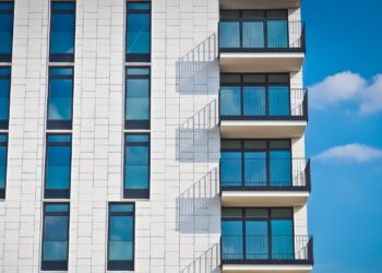 «Μπαλαντέρ» στα έσοδα του Επικουρικού Κεφαλαίου οι πωλήσεις ακινήτων