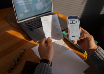 ΕΕΑ: Οι ασφαλιστικοί διαμεσολαβητές που με βάση την σύμβασή τους δεν εισπράττουν ασφάλιστρα  δεν έχουν υποχρέωση εγγραφής στο IRIS