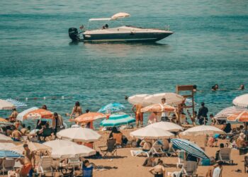 Οδηγός για ασφαλείς διακοπές σε μικρά και μεγάλα νησιά