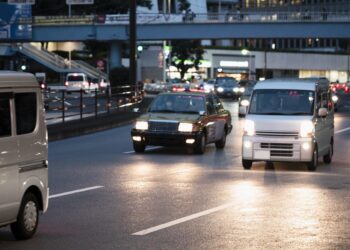 Πόσο και γιατί αυξήθηκε ο στόλος των ασφαλισμένων ΙΧ