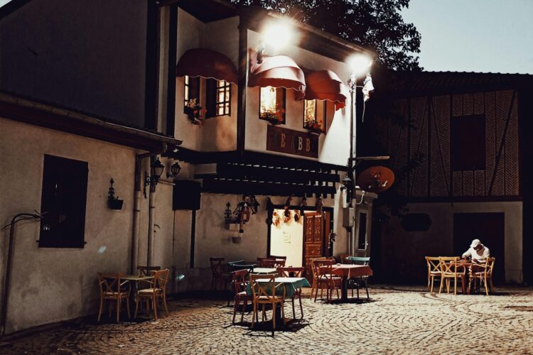 8 ασυνήθιστοι τρόποι εξοικονόμησης ρεύματος για το υπόλοιπο του καλοκαιριού