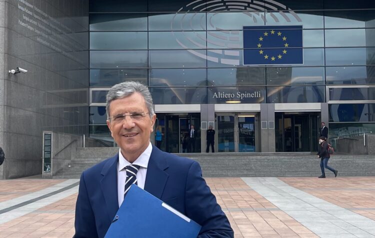 Ποιες ασφαλιστικές και φορολογικές παρεμβάσεις εξετάζονται