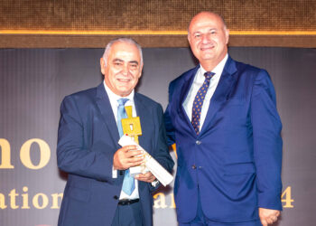 Τιμητική βράβευση του Γ. Χατζηθεοδοσίου από τα Who is Who International Awards 