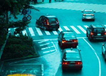 “Κονταροχτυπήματα” στον κλάδο οχημάτων