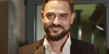 Ο Θ. Παπαθανασίου βραβεύεται στα High Flyers 50 Awards 2024