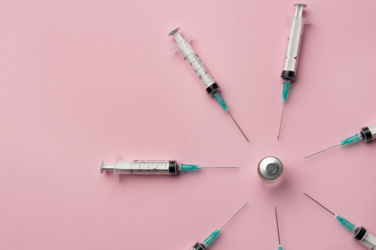 Οι 7 συστάσεις των επιστημόνων για τους φετινούς εμβολιασμούς