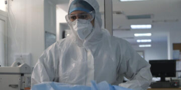 Η επόμενη πανδημία δεν θα περιμένει να βελτιώσουμε τα συστήματα υγείας που διαθέτουμε