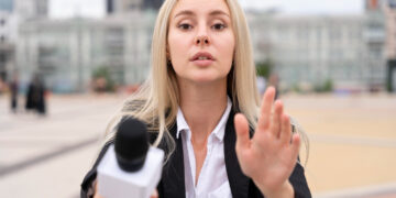 ΕΑΕΕ -11η Νοεμβρίου: “street interview” για την Ημέρα Ασφάλισης