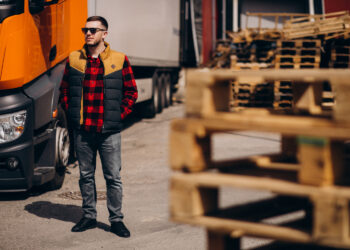 13,9 δις ευρώ τα ασφαλισμένα κεφάλαια στα μεταφερόμενα εμπορεύματα