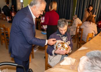 Το ΕΕΑ με σεβασμό και αλληλεγγύη στην κοινωνία: Δώρα σε 5 ιδρύματα και δομές