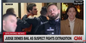 Το ιστορικό υγείας του Mangione εξετάζουν οι αρχές (video)