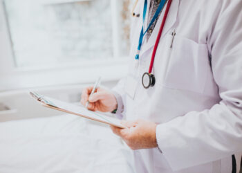 Προσωπικός γιατρός: Το ΦΕΚ για το εφάπαξ 40.000 ευρώ σε νέους γιατρούς