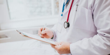 Προσωπικός γιατρός: Το ΦΕΚ για το εφάπαξ 40.000 ευρώ σε νέους γιατρούς