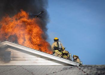Μεγάλες αλλά διαχειρίσιμες οι απώλειες των αντασφαλιστών από τις φωτιές στο Λος Άντζελες