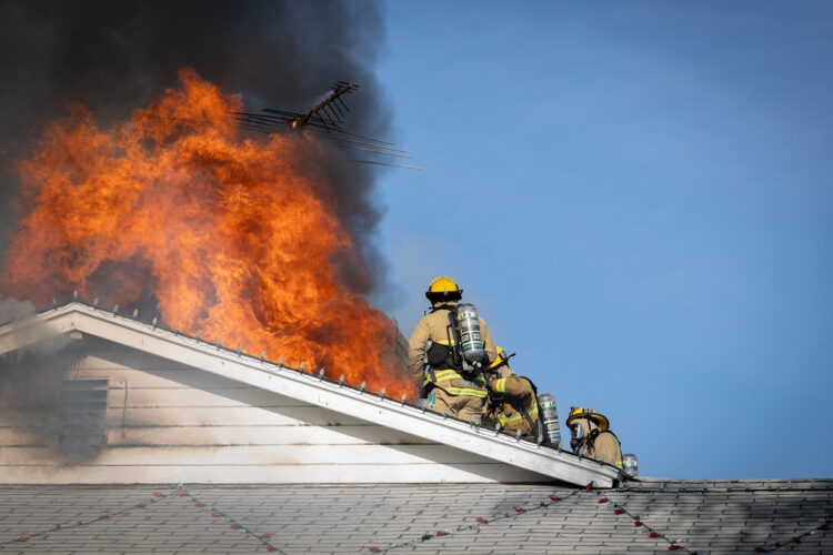 Μεγάλες αλλά διαχειρίσιμες οι απώλειες των αντασφαλιστών από τις φωτιές στο Λος Άντζελες