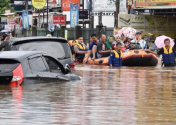 Πλημμύρες στην Τζακάρτα εκτοπίζουν 1.500 ανθρώπους
