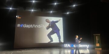 Το ΠΑΡΟΝ Silver Χορηγός στο Συνέδριο του IFAAcademy για την ΑΙ