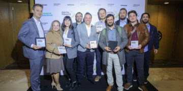 Eurolife FFH: Κορυφαίες διακρίσεις στα Digital Finance Awards για τον “OSCAR”