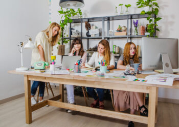 Το 47% των Gen Z θέλει να αποχωρήσει οικειοθελώς από την εργασία του