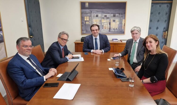 Συνάντηση Κ. Πιερρακάκη και ΕΑΕΕ