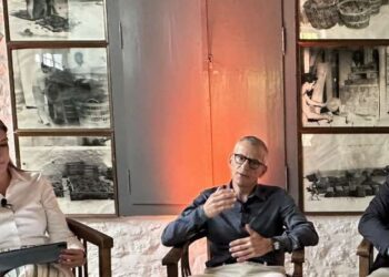 Πώς θα συγκρατηθούν οι αυξήσεις στα ασφάλιστρα υγείας – Θα χρειαστούν 5 δις αν συνεχιστεί η πολιτική του 7%