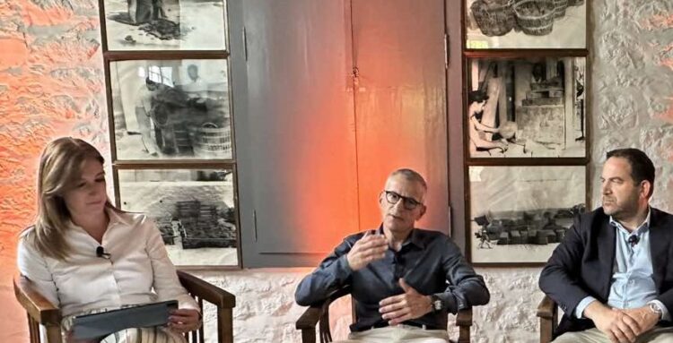 Πώς θα συγκρατηθούν οι αυξήσεις στα ασφάλιστρα υγείας – Θα χρειαστούν 5 δις αν συνεχιστεί η πολιτική του 7%