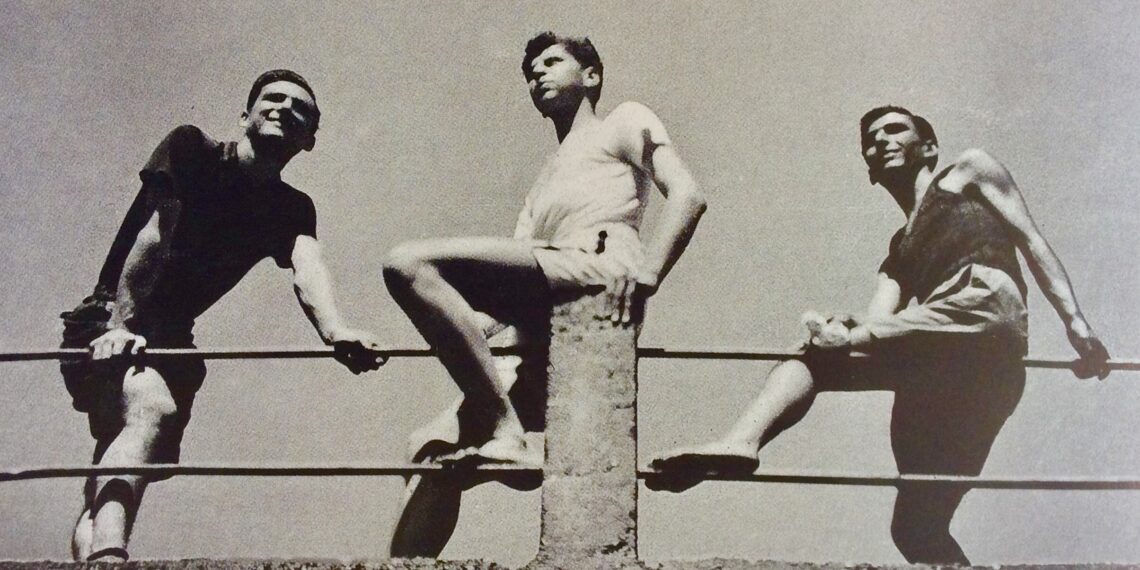 Ο Μίκης Θεοδωράκης και “το καρφί του Θεόφιλου”