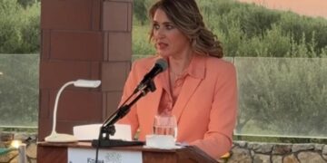 Η υφυπ. Εργασίας στη ΓΣ μετόχων της INTERLIFE: Όλοι μαζί χτίζουμε μια κοινωνία ανθεκτική