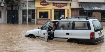 Είναι τελικά υποχρεωτική η ασφάλιση οχημάτων έναντι φυσικών καταστροφών;