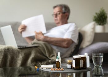 Αποστολή των φαρμάκων υψηλού κόστους στο σπίτι, το γραφείο ή το εξοχικό για  120.000 ασθενείς