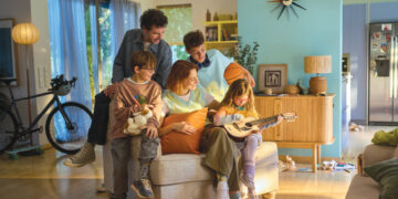 «Πάντα εκεί να σας στηρίζει»: Η νέα διαφημιστική ταινία της NN Hellas (video)