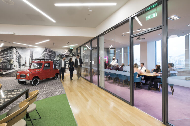 Η INTERAMERICAN ενδυναμώνει την εργασιακή εμπειρία – με πράξεις