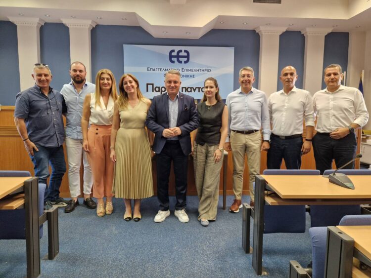 Οι αρρυθμίες στο νόμο για την υποχρεωτική ασφάλιση επιχειρήσεων και οι ασφαλίσεις υγείας στο επίκεντρο της συνάντησης ΕΕΘ και ΕΑΕΕ