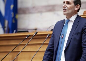 Kids Save Lives για θάνατο Βεσυρόπουλου: Χωρίς απινιδωτή «έφυγε» ο «πολιτικός των απινιδωτών»