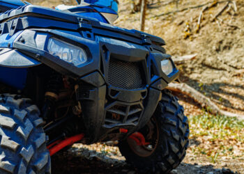 Ο Άνθρωπος Πάνω από Όλα: Τροχαίο στη Μύκονο και το Μάθημα που Δεν Πρέπει να Αγνοήσουμε