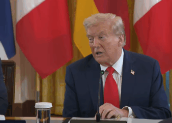 Ακυρώθηκε το πρόστιμο για απάτη στον Τραμπ