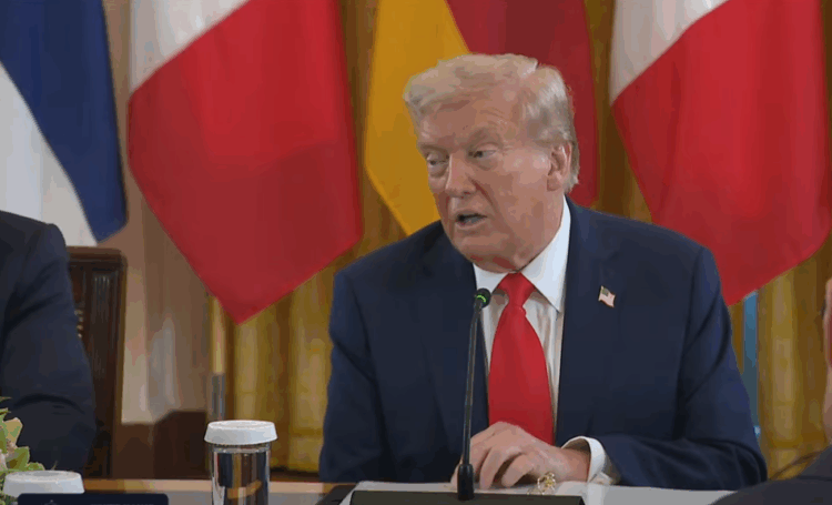 Ακυρώθηκε το πρόστιμο για απάτη στον Τραμπ