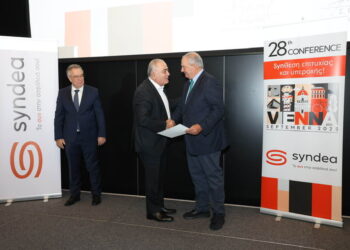 Απονομή βραβείων στην Mega Brokers και το Γ. Χατζηθεοδοσίου από τον Κ. Καραμανλή και την Syndea