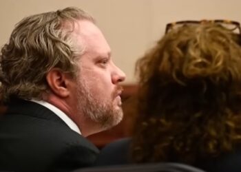 Δηλητηρίαζε τη γυναίκα του για την ασφάλεια ζωής (video)