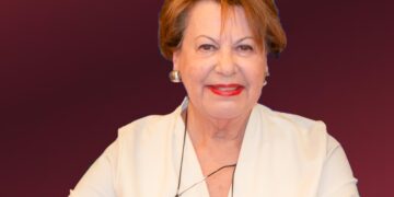 Το συγκινητικό μήνυμα της Δ. Λύχρου για τον κύκλο που “κλείνει” στην ΕΕΑΕ