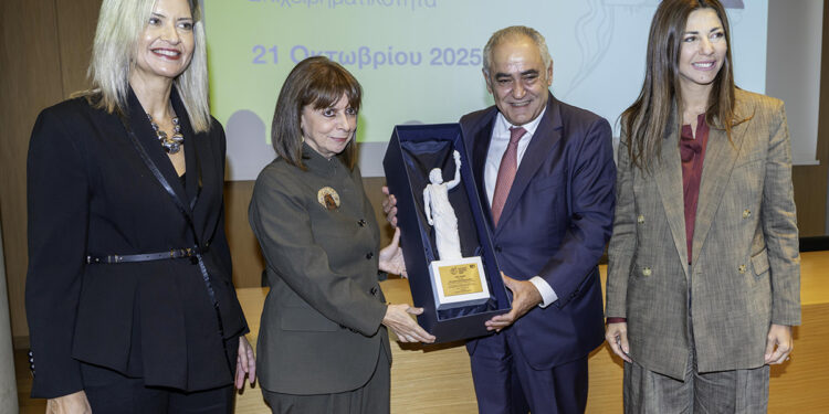 Λαμπερή εκδήλωση του Ε.Ε.Α. για τις Γυναίκες με Όραμα