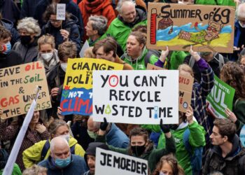 Κλιματική Κρίση και COP: Ας σταθούμε μπροστά στον καθρέφτη