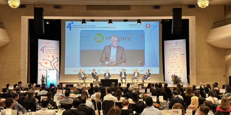 Άνοιγμα του ΕΣΥ στην Ιδιωτική Ασφάλιση: Το Υπουργείο Υγείας δηλώνει έτοιμο για συμβάσεις