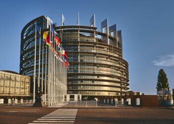 Ασφαλιστικές στην ΕΕ: “Παγώστε” την οδηγία για την εξυγίανση εταιρειών