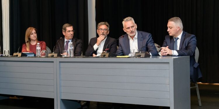 Τι συζητήθηκε στην ημερίδα του ΕΕΘ για την ιδιωτική ασφάλιση