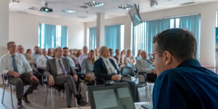 Η Ατλαντική Ένωση εκπαιδεύει τους ανθρώπους της στο AI