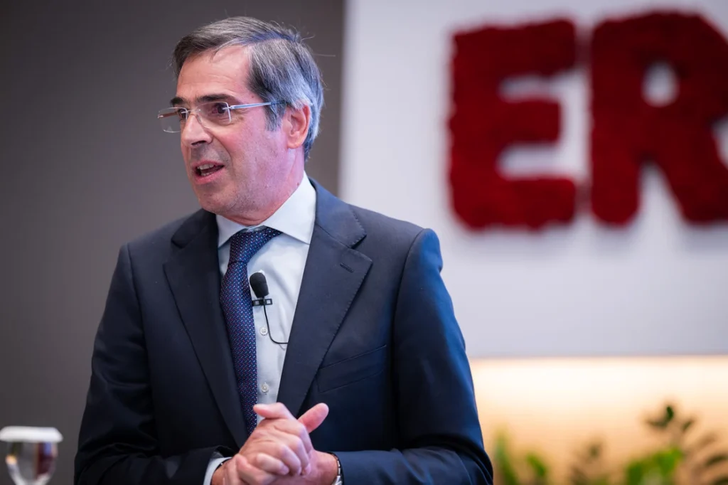 The current image has no alternative text. The file name is: CEO.webp