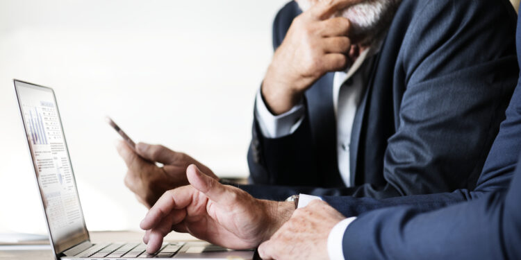 Σιωπηλή απαξίωση των διευθυντικών στελεχών άνω των 45 ετών